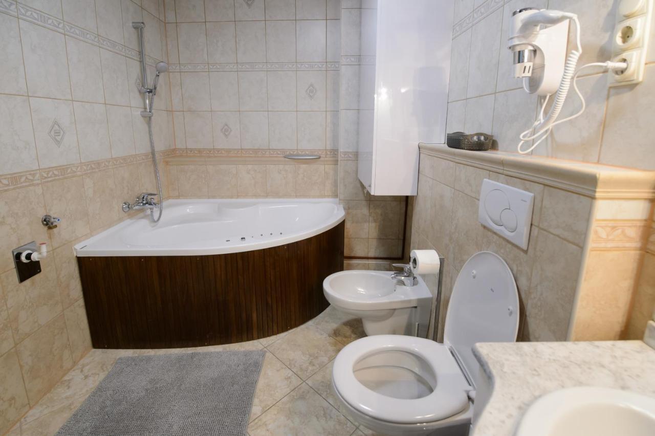 HR Apartmanház Eger Ngoại thất bức ảnh